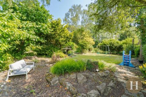 Hadleigh Estate Agents-69.jpg