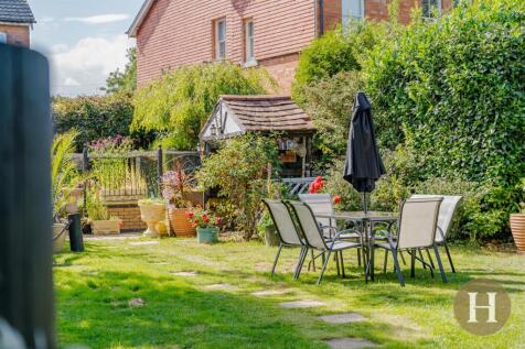 Hadleigh Estate Agents-67.jpg