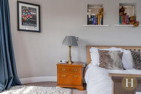 Hadleigh Estate Agents-29.jpg