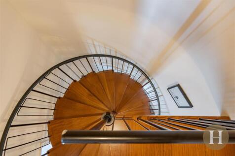 Hadleigh Estate Agents-28.jpg