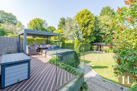 Hadleigh Estate Agents-59.jpg