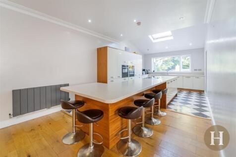 Hadleigh Estate Agents-16.jpg