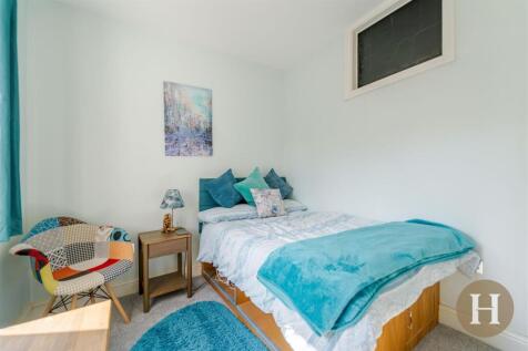 Hadleigh Estate Agents-24.jpg