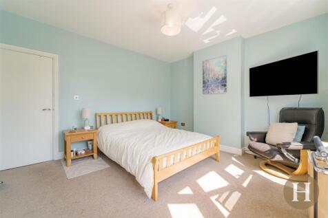 Hadleigh Estate Agents-27.jpg