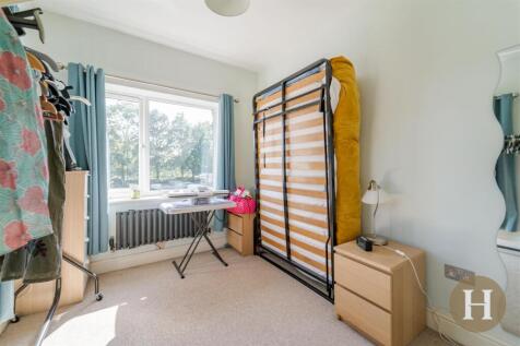Hadleigh Estate Agents-38.jpg