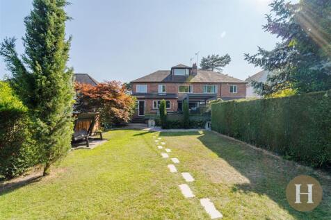 Hadleigh Estate Agents-63.jpg