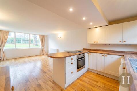 Hadleigh Estate Agents-8.jpg