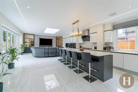 Hadleigh Estate Agents-15.jpg