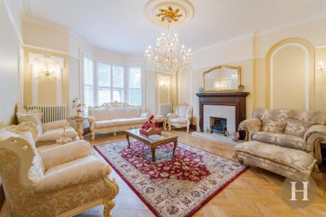 Hadleigh Estate Agents-6.jpg