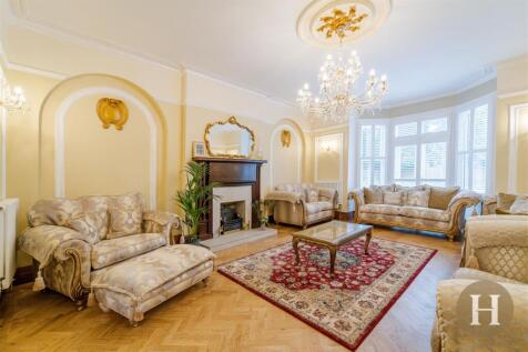 Hadleigh Estate Agents-1.jpg