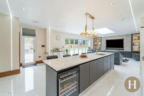 Hadleigh Estate Agents-16.jpg