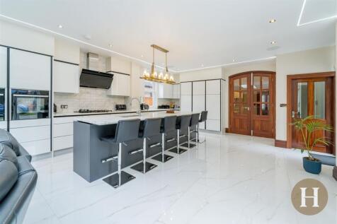 Hadleigh Estate Agents-18.jpg