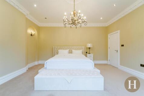 Hadleigh Estate Agents-54.jpg