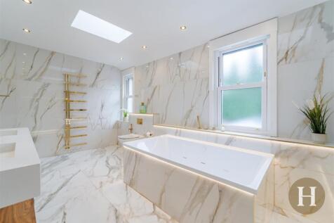 Hadleigh Estate Agents-64.jpg