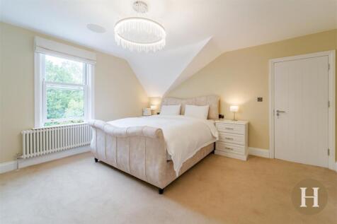 Hadleigh Estate Agents-78.jpg