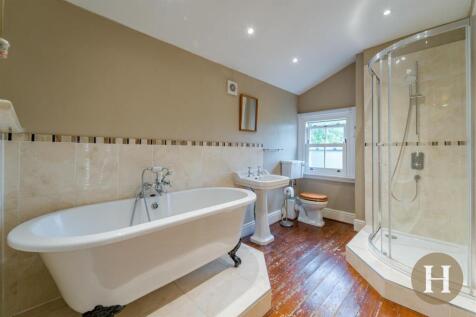 Hadleigh Estate Agents-6.jpg