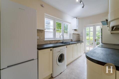 Hadleigh Estate Agents-27.jpg
