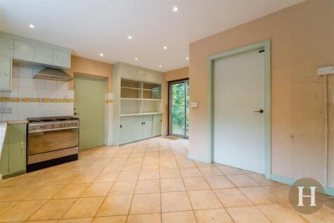 Hadleigh Estate Agents-35.jpg