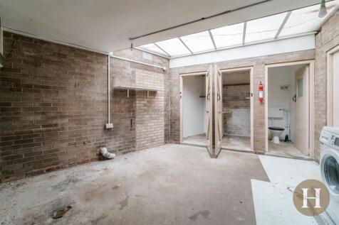 Hadleigh Estate Agents-38.jpg