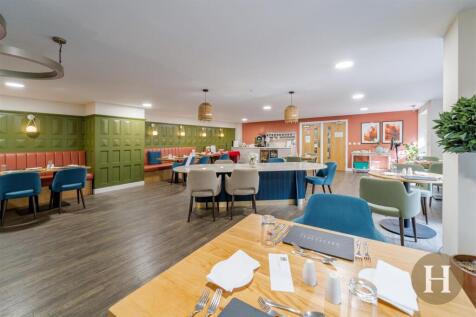 Hadleigh Estate Agents-24.jpg
