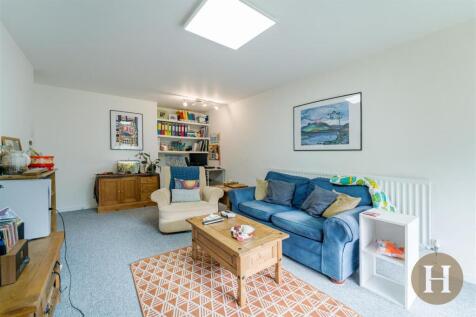 Hadleigh Estate Agents-10.jpg