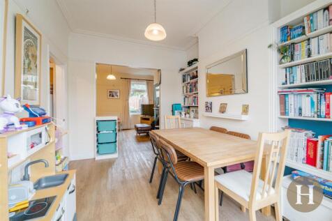 Hadleigh Estate Agents-2.jpg