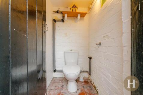 Hadleigh Estate Agents-33.jpg