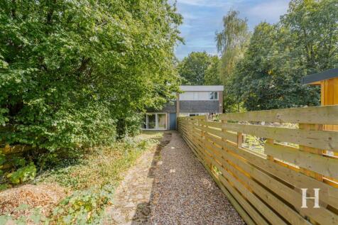 Hadleigh Estate Agents-32.jpg