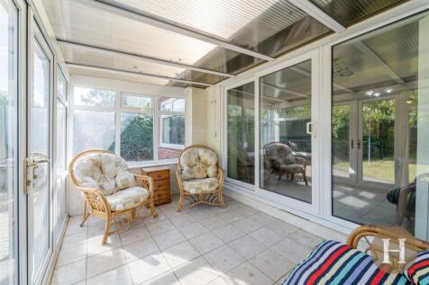 Hadleigh Estate Agents-25.jpg