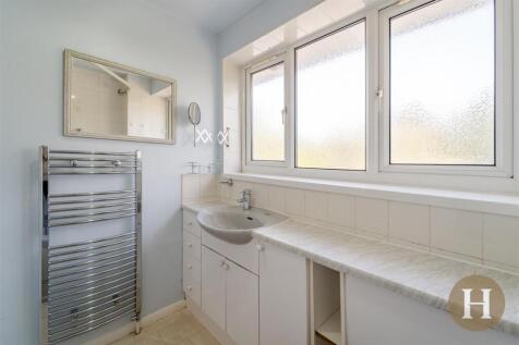 Hadleigh Estate Agents-41.jpg