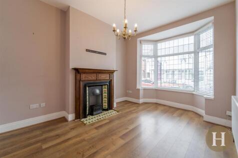Hadleigh Estate Agents-29.jpg