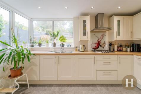 Hadleigh Estate Agents-8.jpg