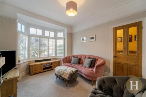 Hadleigh Estate Agents-2.jpg