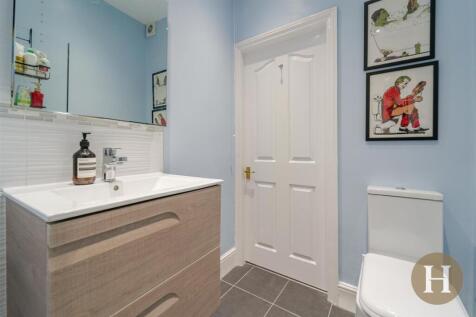 Hadleigh Estate Agents-20.jpg