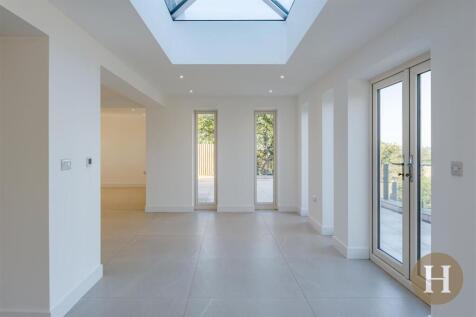 Hadleigh Estate Agents-66.jpg