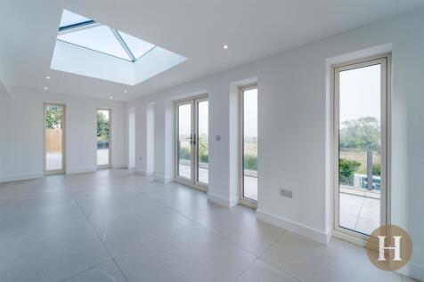 Hadleigh Estate Agents-15.jpg