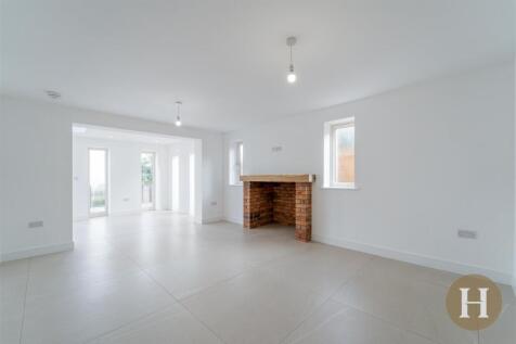 Hadleigh Estate Agents-18.jpg