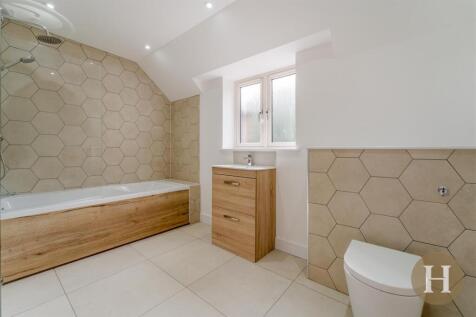 Hadleigh Estate Agents-35.jpg