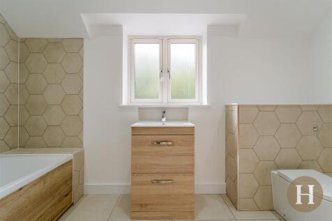 Hadleigh Estate Agents-36.jpg