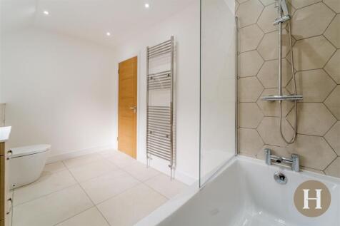 Hadleigh Estate Agents-37.jpg