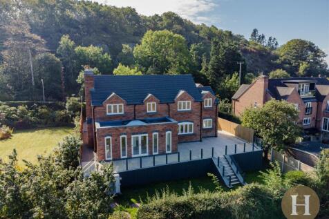 Hadleigh Estate Agents-74.jpg