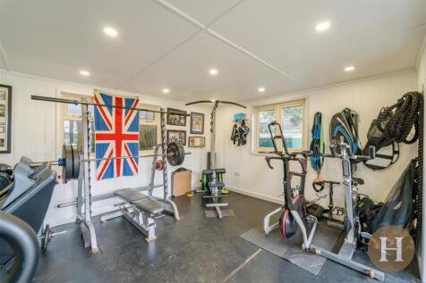 Hadleigh Estate Agents-5.jpg
