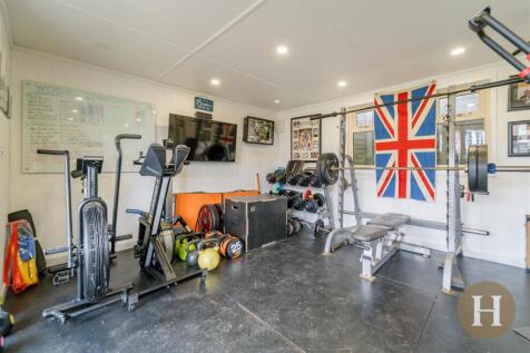 Hadleigh Estate Agents-1.jpg