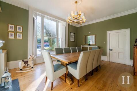 Hadleigh Estate Agents-14.jpg