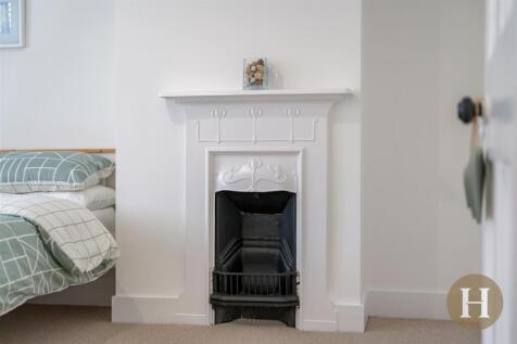 Hadleigh Estate Agents-42.jpg