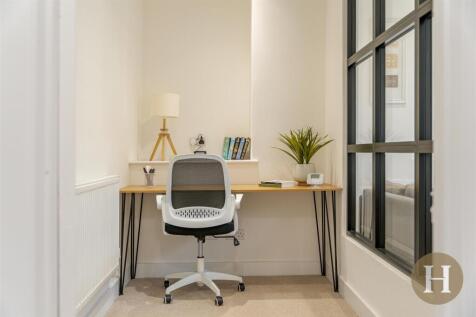 Hadleigh Estate Agents-52.jpg