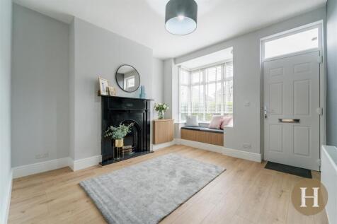 Hadleigh Estate Agents-35.jpg