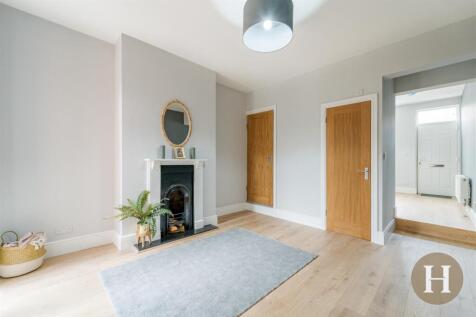 Hadleigh Estate Agents-27.jpg