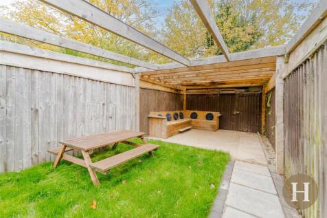 Hadleigh Estate Agents-42.jpg