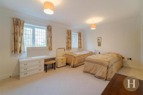 Hadleigh Estate Agents-5.jpg